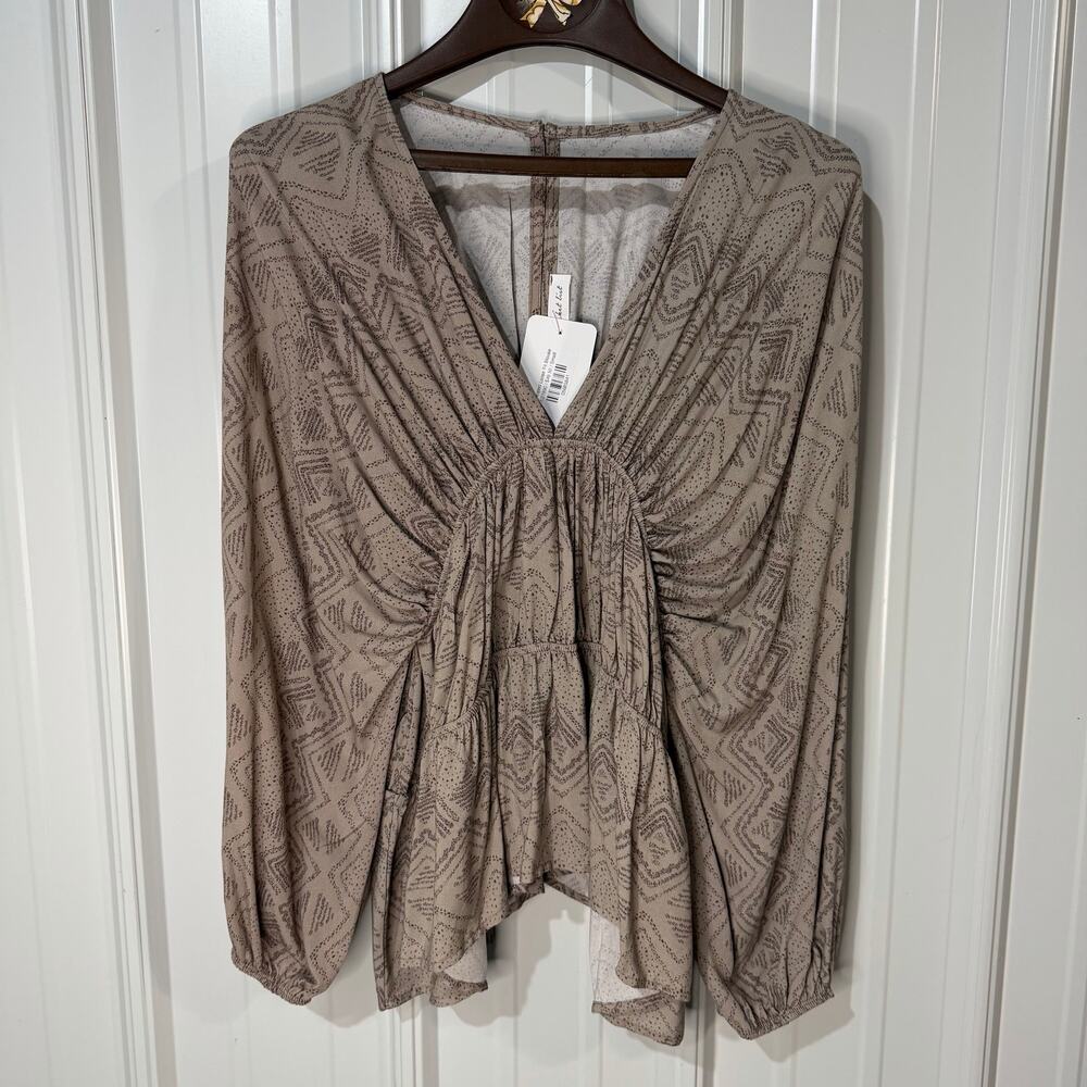 Bucket List Boho Blouse Taupe Long Sleeve Draped Peplum V-Neck  NWT Size Small